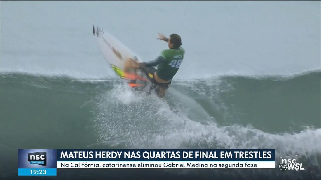Mateus Herdy elimina Gabriel Medina e Jack Robinson e avança às quartas em Trestles