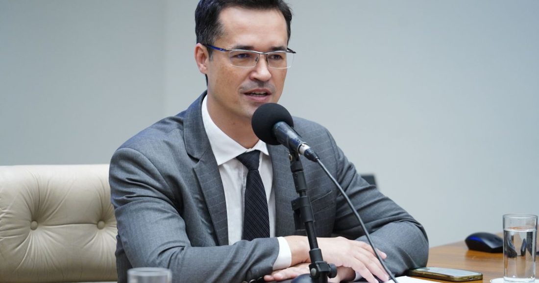 Deltan Dallagnol tem campanha ao Senado suspensa após pedido de coligação do PT