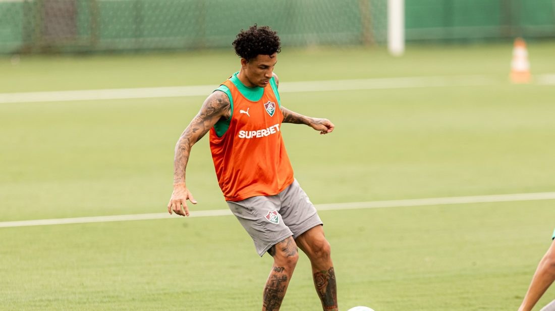 Fluminense tem três mudanças no time titular contra o Coritiba; Arana e Serna recebem nova chance