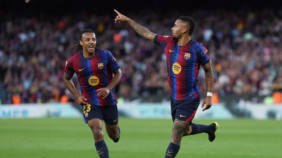 Flick elogia Gabriel Jesus e destaca surpresa positiva no Barcelona