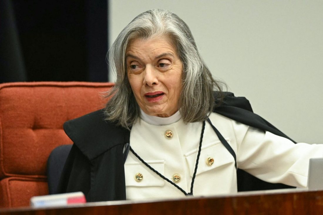 Pressão chega a Cármen Lúcia para destravar Ficha Limpa antes do 2º turno