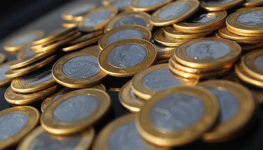 Arrecadação federal atinge recorde de R$ 235,6 bilhões em agosto, maior em 32 anos