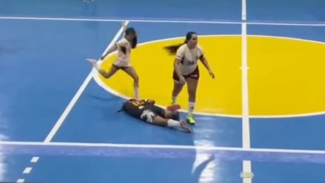 Jogadora de Futsal Feminino é Suspensa por 5 Anos após Chutar Cabeça de Adversária