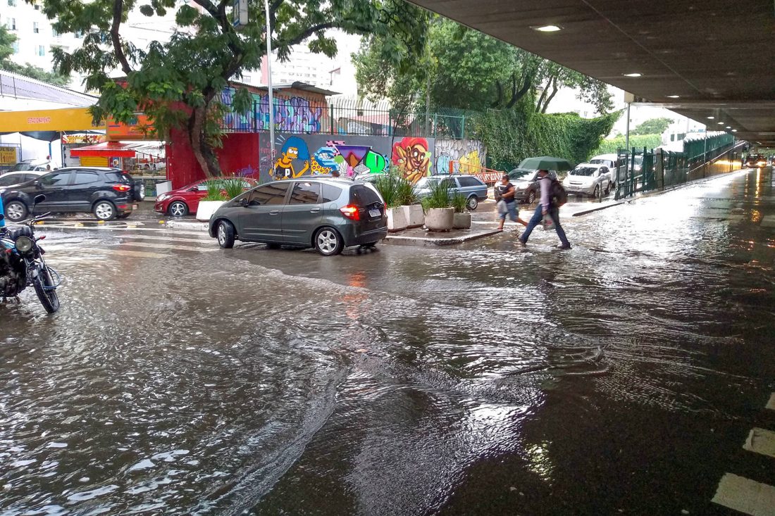 São Paulo tem alerta de perigo para tempestade e temperatura máxima de 17°C nesta quarta (23)