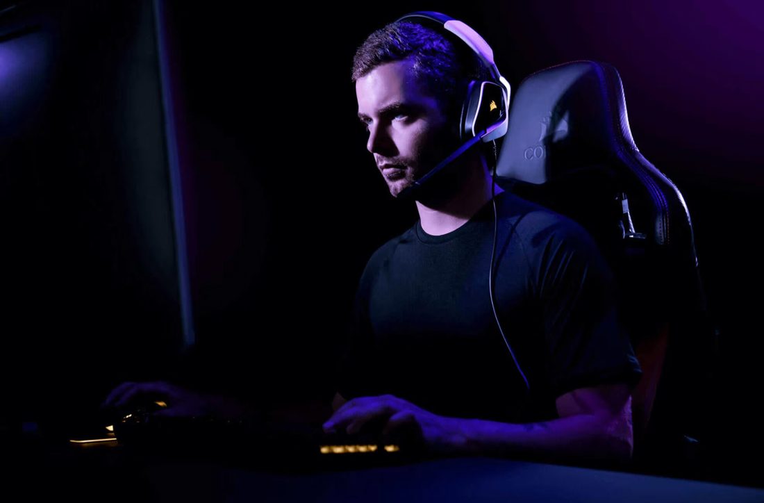 Headset gamer sem fio Corsair Void Elite tem megadesconto exclusivo com cupom no Mercado Livre