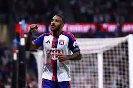 Lens recebe Lyon na sexta rodada da Ligue 1: horário, contexto e transmissão