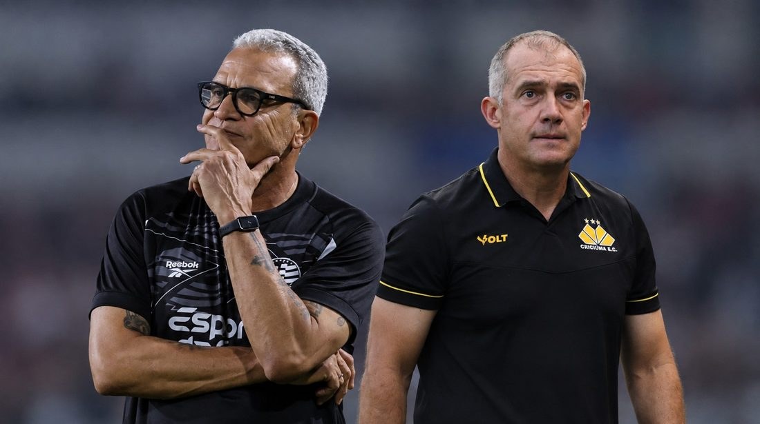 Dois dos trabalhos mais longos do futebol brasileiro chegam ao fim no mesmo dia; veja ranking atualizado