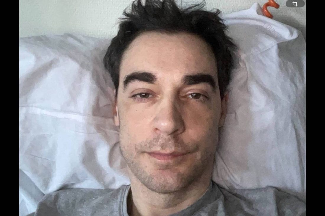 Ator francês Arnaud Denis morre por eutanásia na Bélgica após complicações com prótese de hérnia