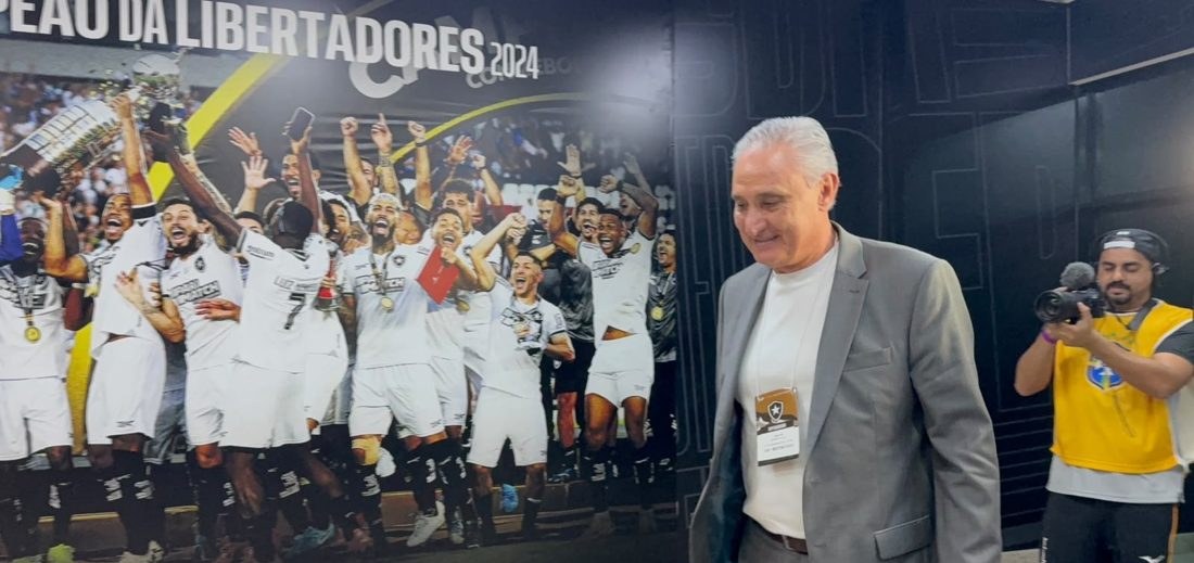 Tite chega ao Nilton Santos e acompanha Botafogo x Grêmio como novo técnico