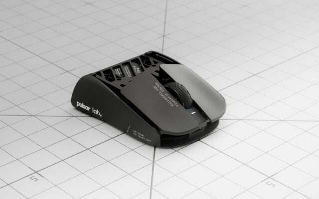Pulsar lança mouse gamer X2F CrazyLight ultra leve com 29 g e 42 k DPI
