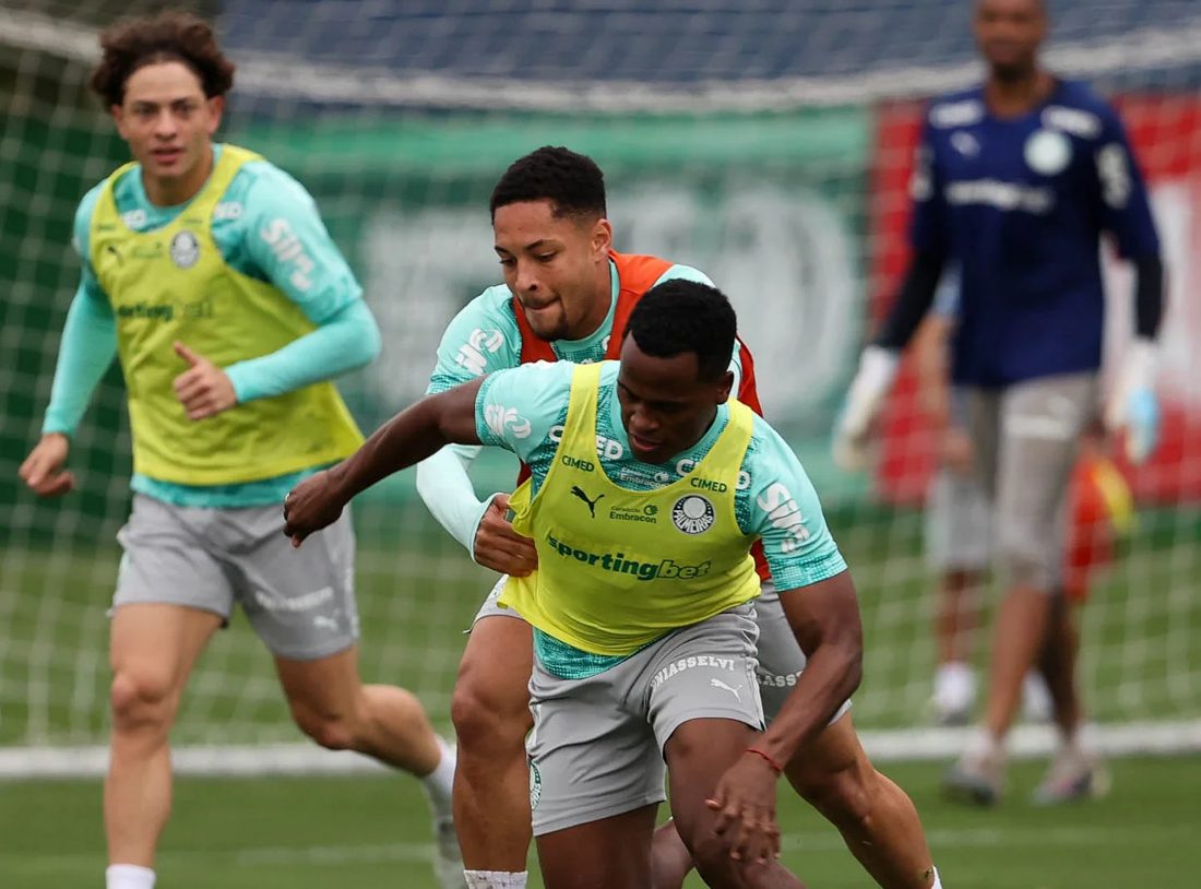Palmeiras conclui treinos e divulga provável formação para enfrentar o Botafogo