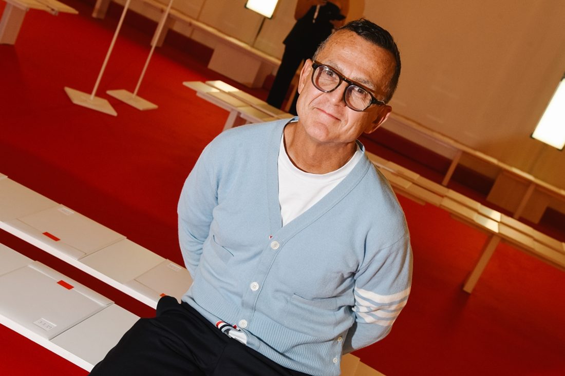 Steve Kolb renuncia ao CFDA após agredir ativistas da PETA em desfile da NYFW