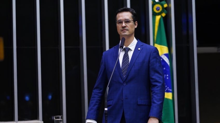 Deltan Dallagnol anexa documentos fiscais de ministro do STF à candidatura ao Senado pelo Paraná