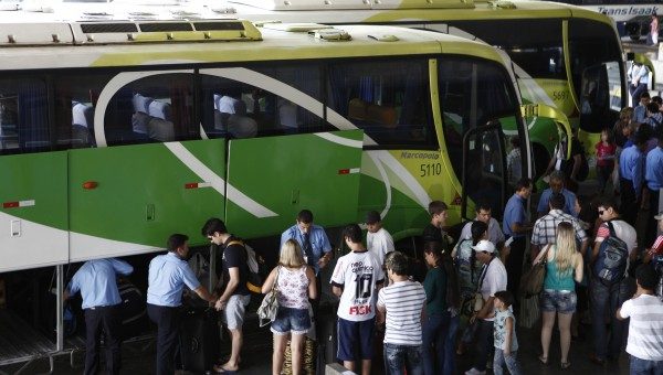 ARTESP fixa multa de R$ 10,42 para empresas de ônibus; motoristas podem pagar até milhares e perder a CNH