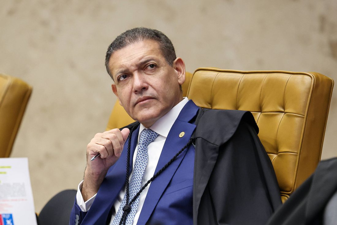 Kassio proíbe distribuição de jornal do Sindipetro a pedido de Flávio Bolsonaro