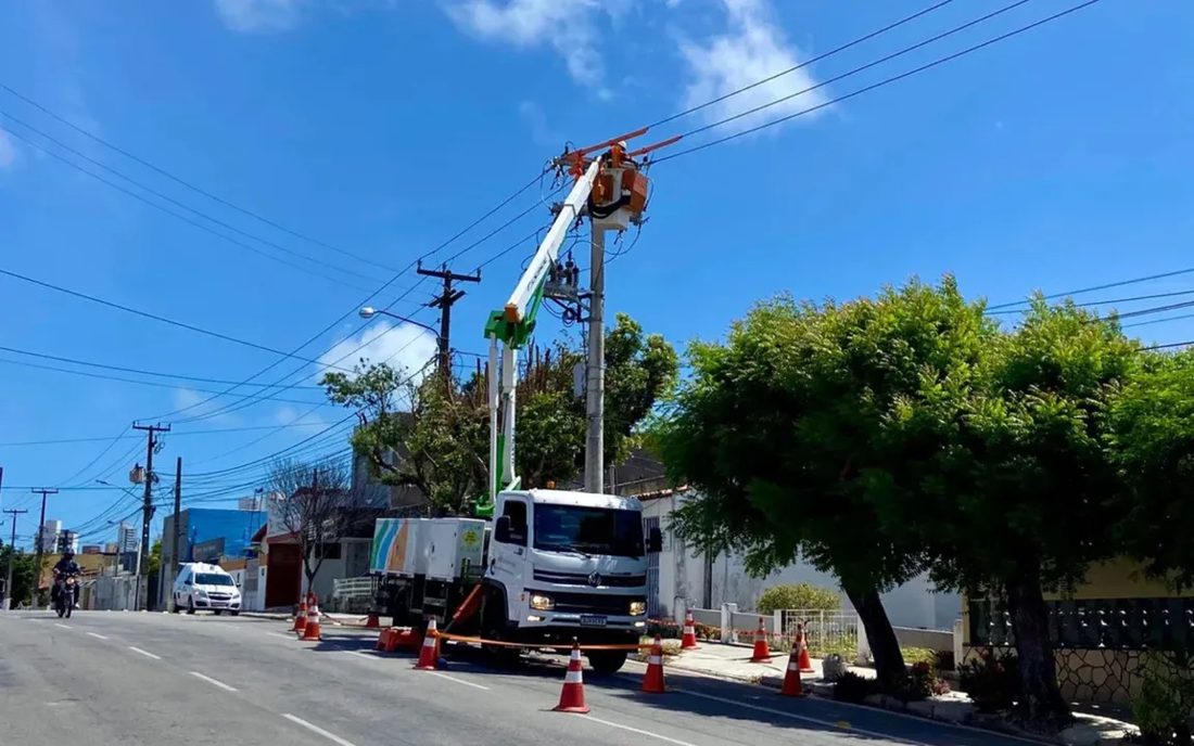Mais de 15 bairros de Salvador terão interrupção programada de energia nesta terça (13/10)