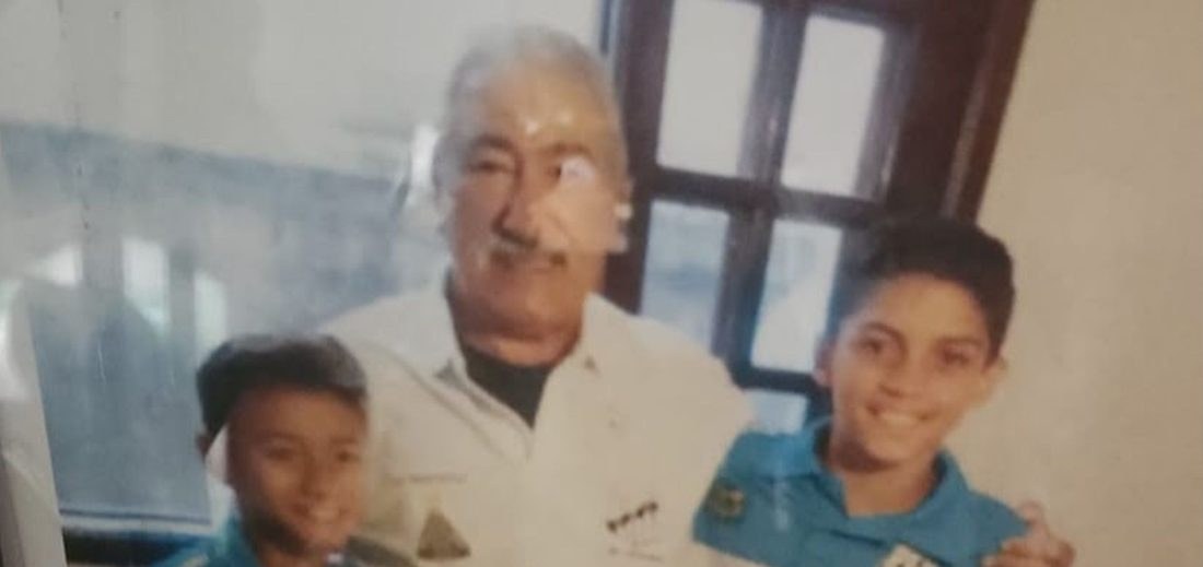 Avô de Gabriel Bontempo, o “Seu Ratinho”, vende queijo em Santos e ajuda neto e Jair a chegar à Seleção