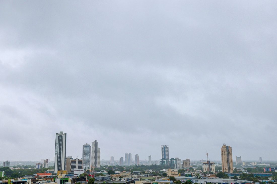 Tocantins registra temperaturas de até 37°C e alertas de chuva intensa durante feriado prolongado