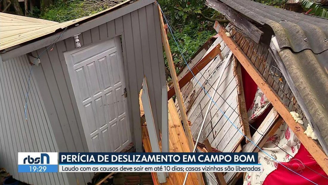 Perícia analisa deslizamento de terra em Campo Bom