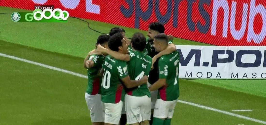 Gol contra de Matheus Bidu beneficia Corinthians aos 1 minuto do segundo tempo