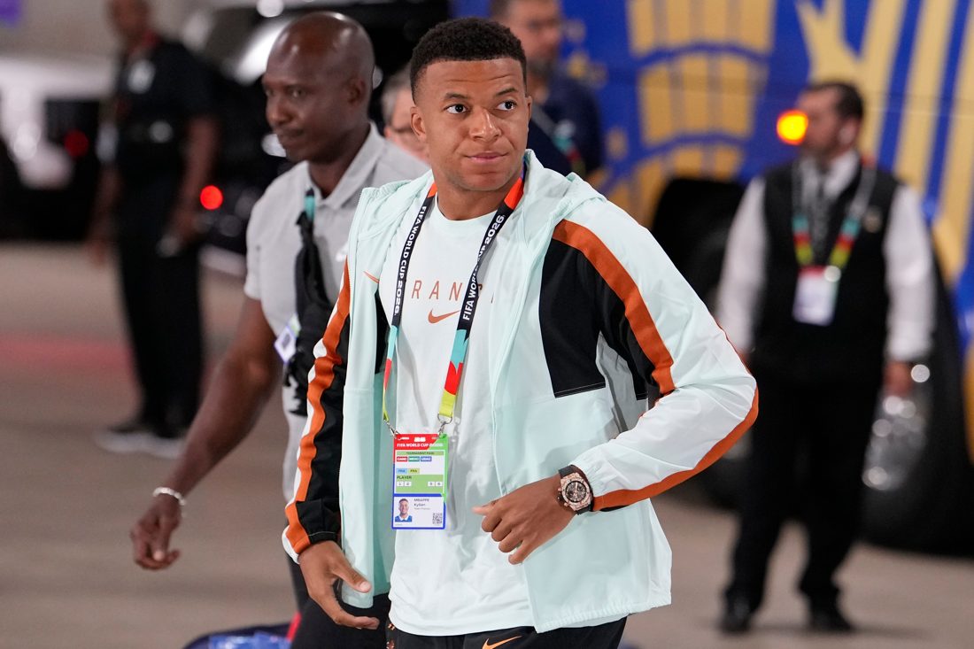 Kylian Mbappé encerra parceria de 20 anos com Nike e assina com a marca suíça On