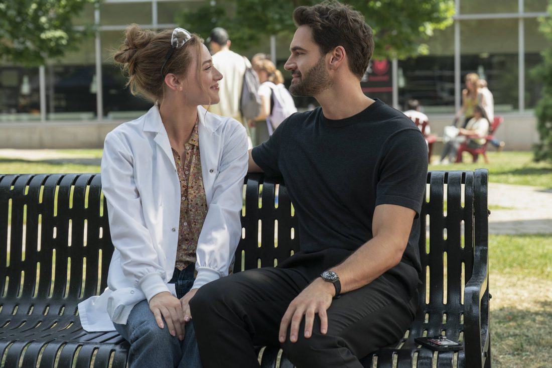 Prime Video lança série “A Hipótese do Amor” e reforça aposta em comédias românticas para jovens adultos