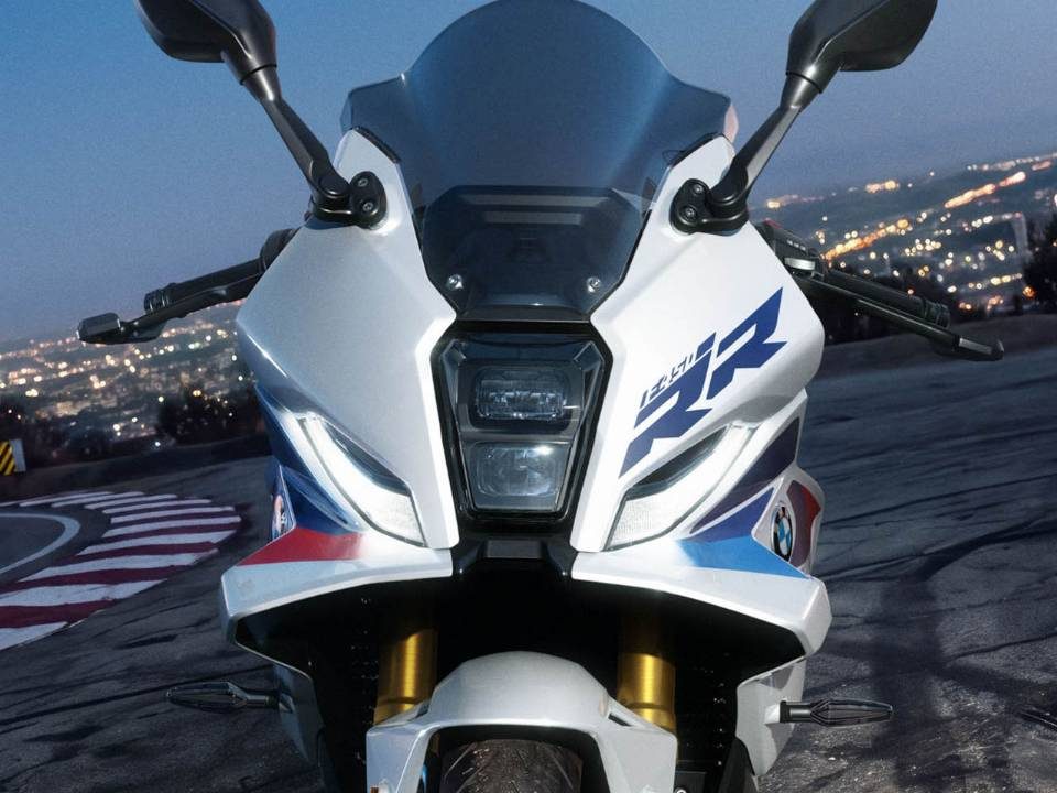 BMW lança a F 450 RR: nova esportiva com motor de 420 cc e pacote customizado de série