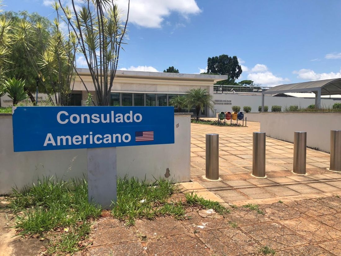 EUA suspendem atendimento presencial em embaixada e consulados no Brasil por segurança