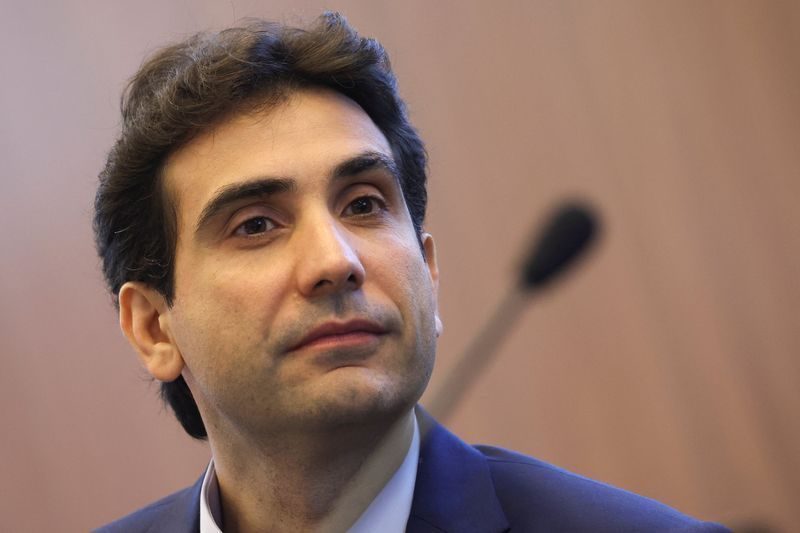 Galípolo afirma ter esgotado os palavrões ao cobrar o Banco Central sobre o Master