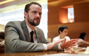 Durigan garante que benefícios sociais e previdência permanecerão vinculados ao salário mínimo