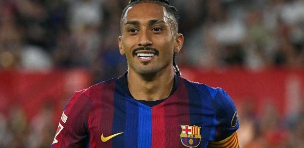 Raphinha faz hat‑trick contra o Sevilla e chega à seleção com o dobro de gols dos demais convocados na Europa