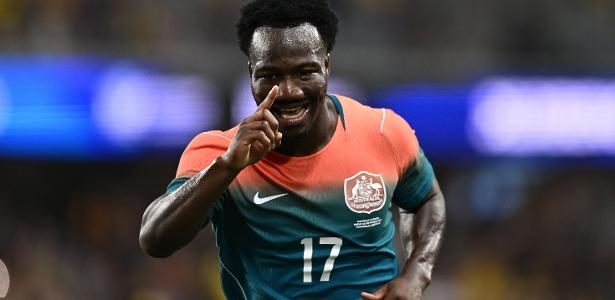 Atacante australiano que marcou contra o Brasil destaca trajetória e vínculo com Corinthians e Palmeiras