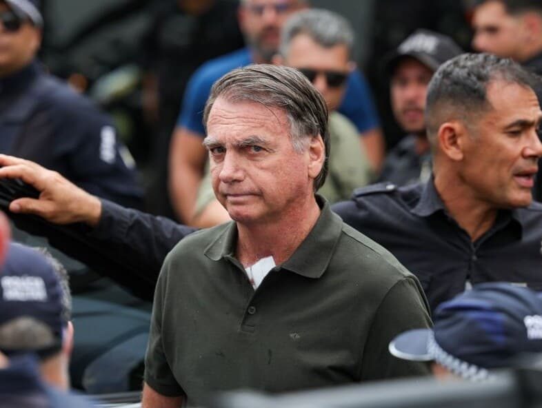 Moraes autoriza almoço de aniversário de 16 anos da filha de Bolsonaro com dez convidados
